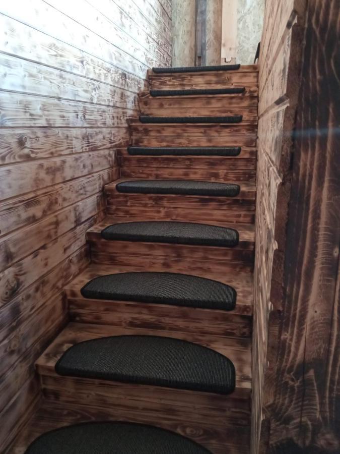 ホテルCasa Iuliana Subcetate  エクステリア 写真